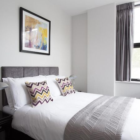 Cotels At 7Zero1 Serviced Apartments - Modern Apartments, Superfast Broadband, Free Parking, Centrally Located ミルトン・ケインズ エクステリア 写真