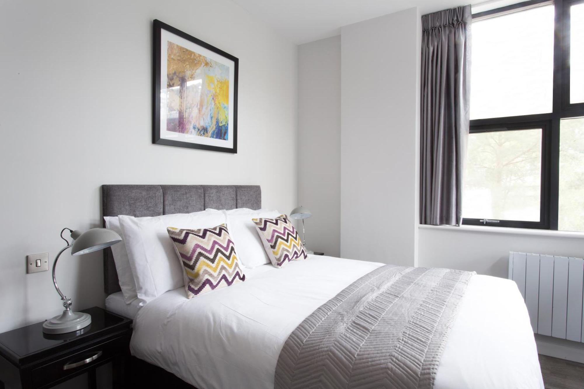 Cotels At 7Zero1 Serviced Apartments - Modern Apartments, Superfast Broadband, Free Parking, Centrally Located ミルトン・ケインズ エクステリア 写真